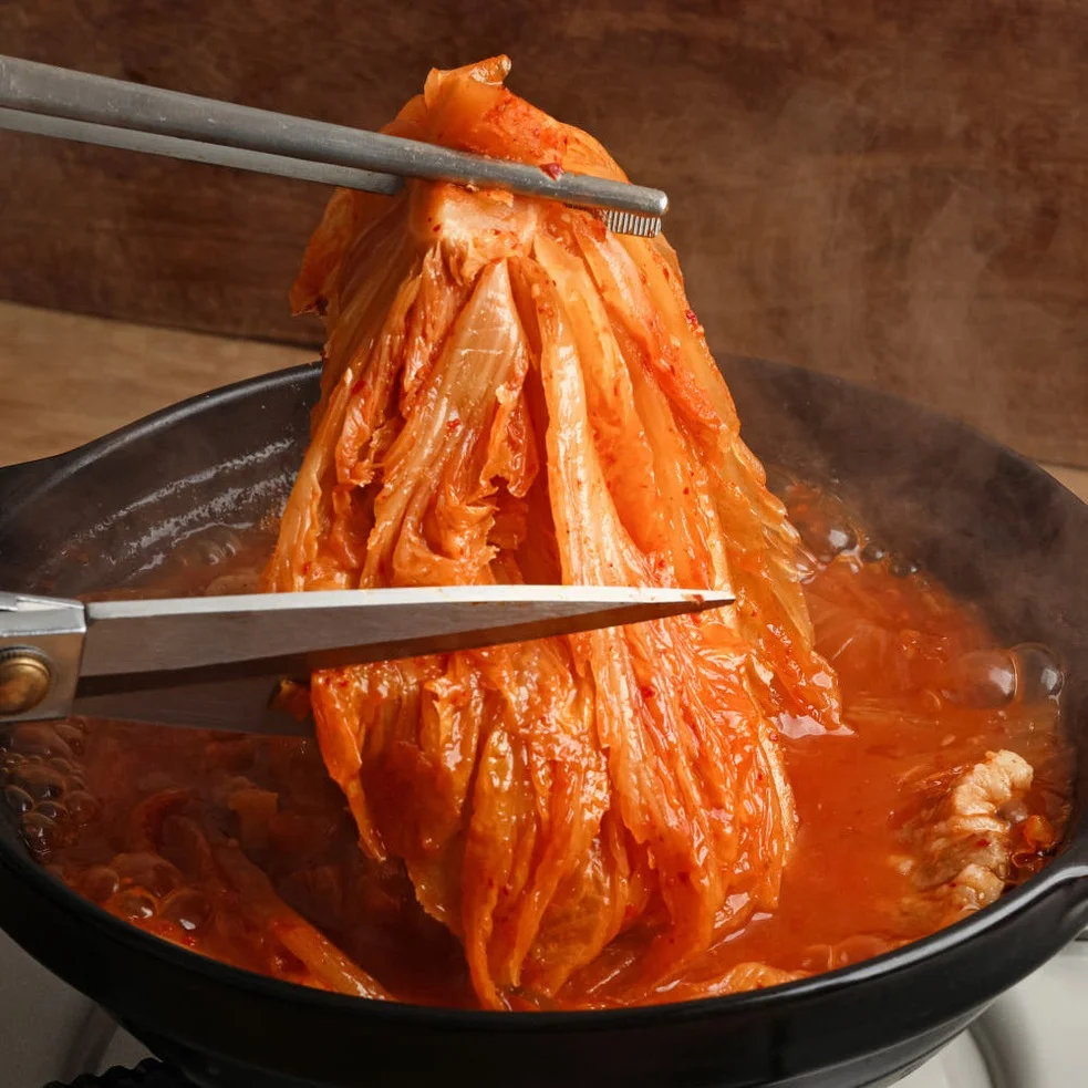 극소수 돼지 김치찌개 밀키트 국내산 묵은지 1인분 얼큰 혼밥 푸짐 야식 캠핑 간편 짜글이 [원산지:상세설명에 표시] 상세 이미지 5