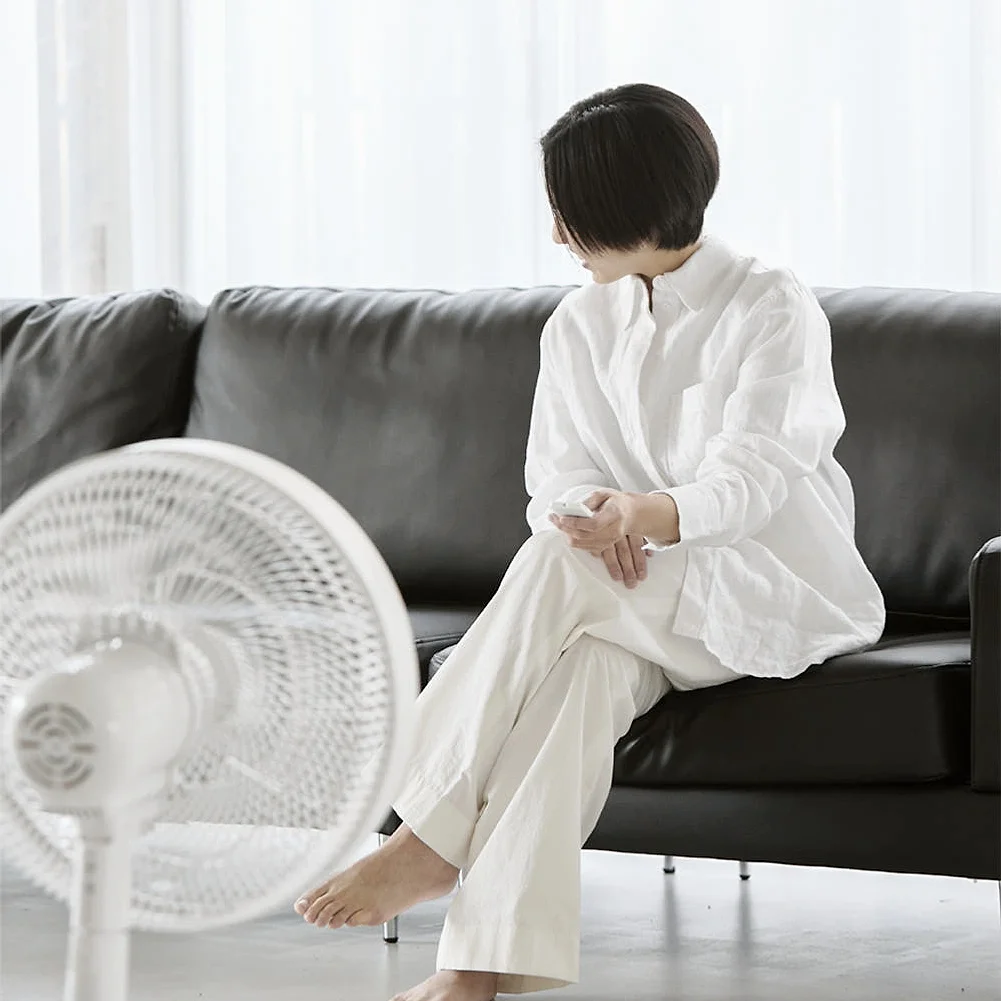 르젠 서큘레이터형 저소음 풋터치 발터치 리모컨 스탠드형 선풍기 LZEF-R132C 상세 이미지 2